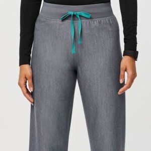 FIGS Technical Collection - Livingston Basic Scrub Pants - Graphite - Small TALL